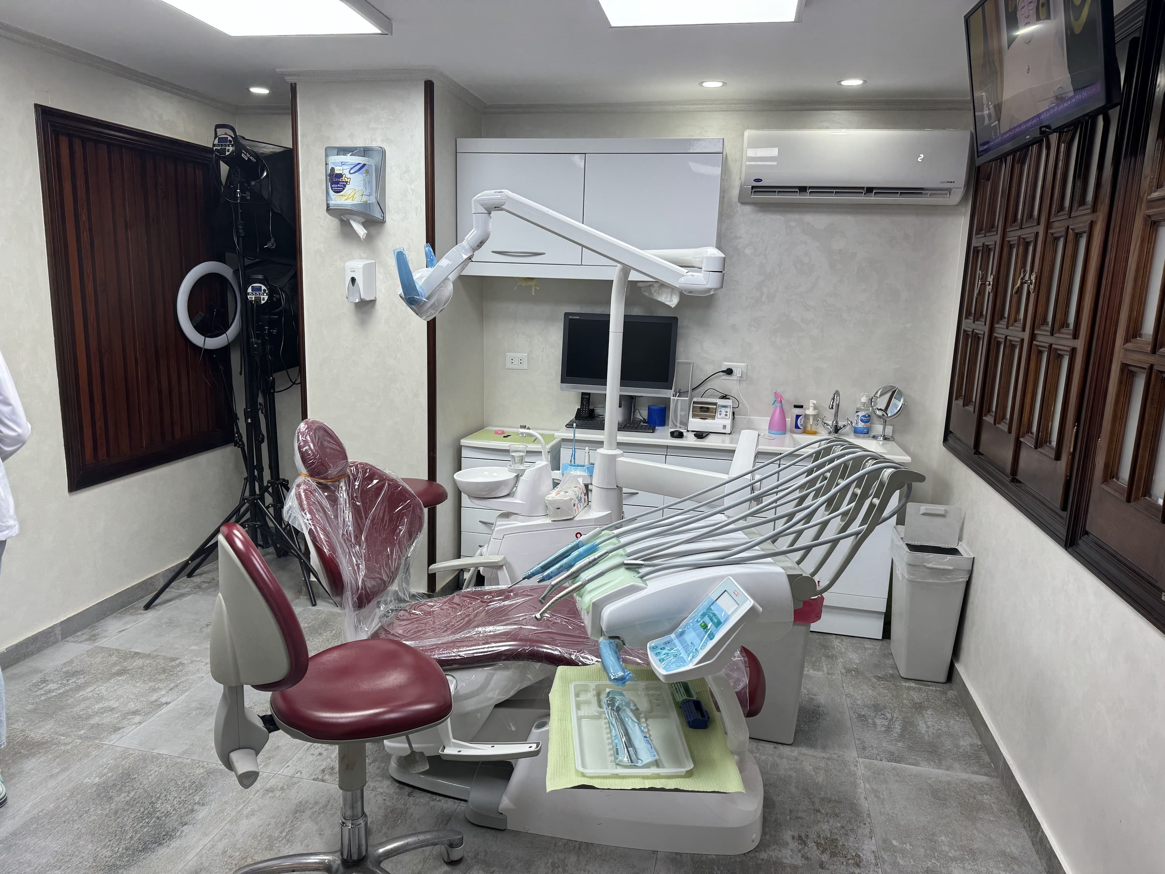 In-House Digital Veneer CAD/CAM Laboratory
